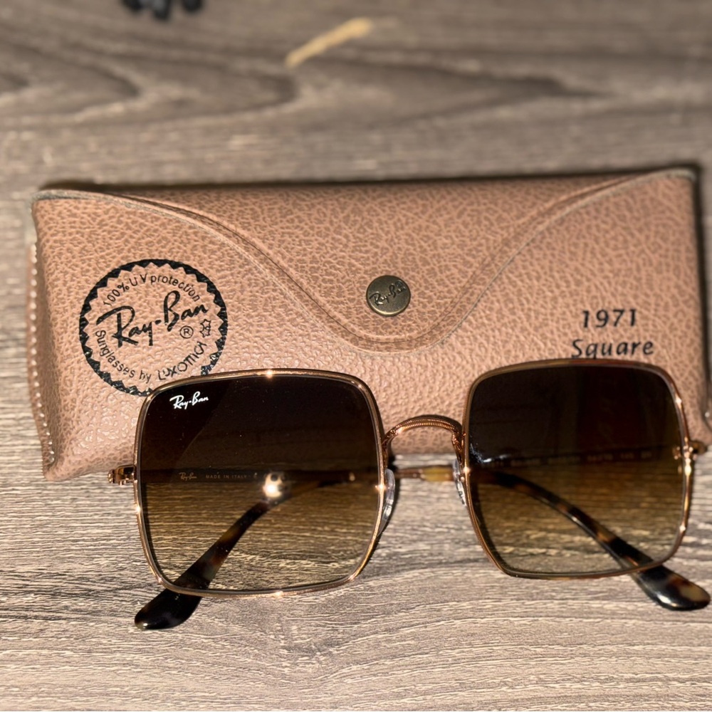 Ray-Ban Square 1971 Square Sunglasses with Case